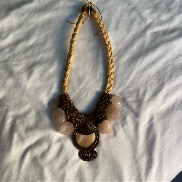 Handmade Artisan Necklace with Pearl and Natural Rose Quartz Stones - Picture 5 of 5